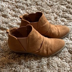 Report footwear bootie